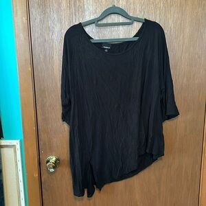 Torrid Plus Size 1 black asymmetrical elbow sleeve t-shirt